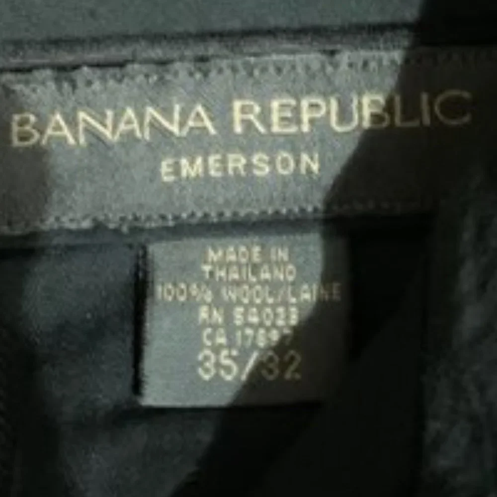 Banana Republic used excellent